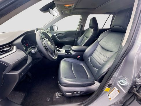 Used 2021 Toyota RAV4 XLE Premium FWD image 20