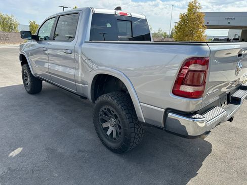 Used 2019 RAM 1500 Laramie AWD/4WD image 12
