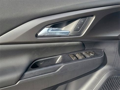 New 2026 Chevrolet Equinox EV LT image 19