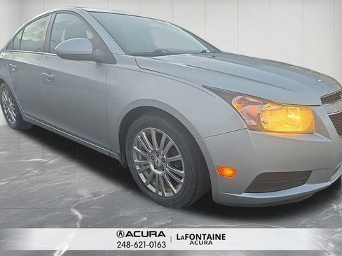 Used 2011 Chevrolet Cruze Eco image 3