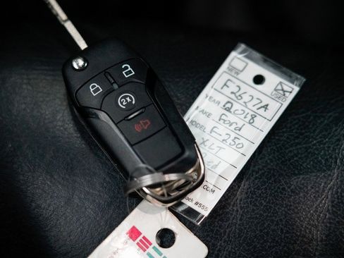 Used 2018 Ford F250 XLT w/ XLT Premium Package image 34