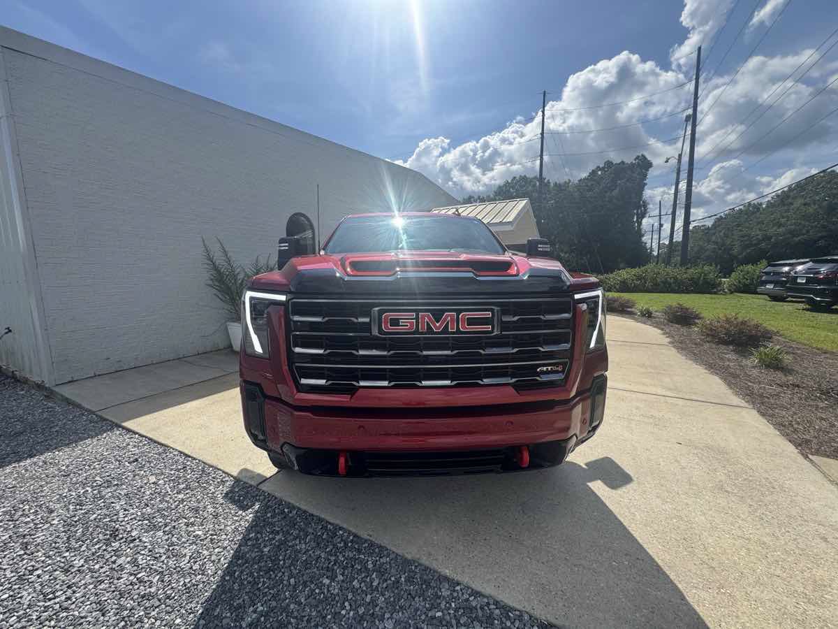 Used 2026 GMC Sierra 2500 AT4 AWD/4WD image 3