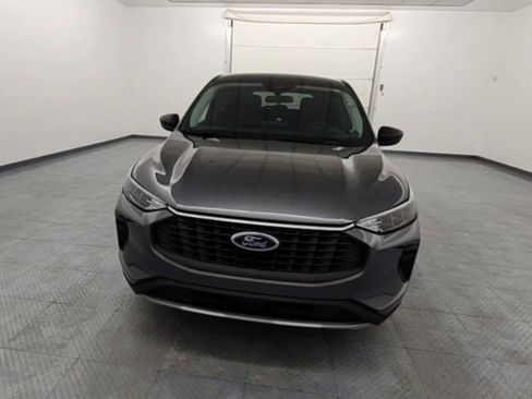 Used 2023 Ford Escape Active image 2