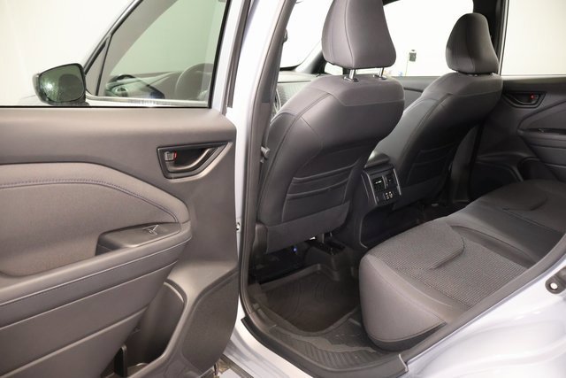 Certified 2025 Subaru Forester Premium AWD/4WD image 32