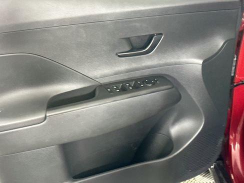 Used 2025 Hyundai Kona SEL FWD image 15