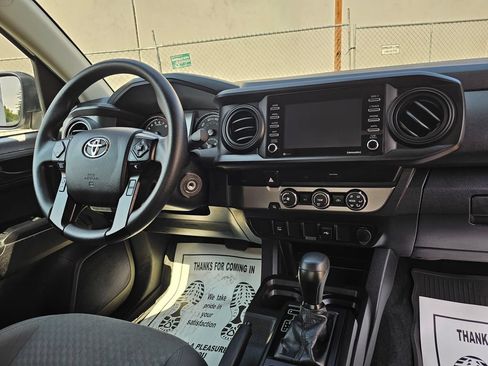 Used 2022 Toyota Tacoma SR RWD image 10