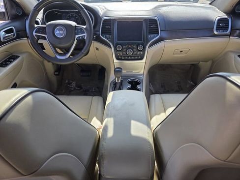 Used 2018 Jeep Grand Cherokee Overland RWD image 15