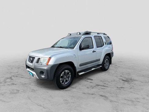 Used 2015 Nissan Xterra PRO-4X w/ Pro-4x Leather Package AWD/4WD image 4