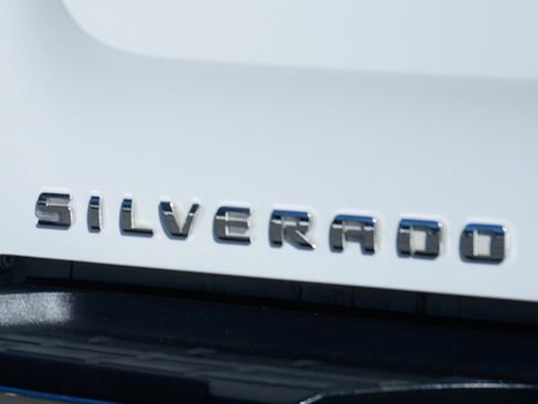 Used 2014 Chevrolet Silverado 2500 LT w/ Custom Sport Truck Package AWD/4WD image 46