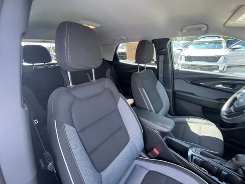 Used 2022 Chevrolet TrailBlazer LT w/ Convenience Package FWD image 29