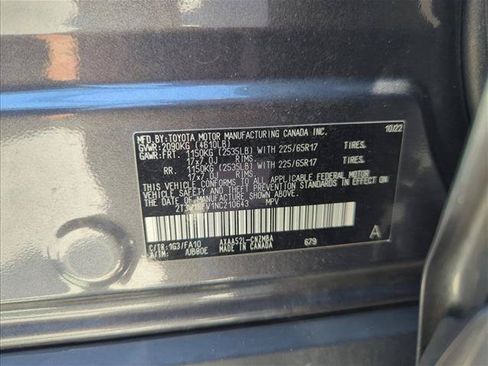 Used 2022 Toyota RAV4 XLE w/ Convenience Package FWD image 28