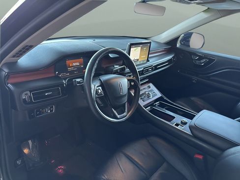 Used 2024 Lincoln Aviator Reserve AWD/4WD image 10