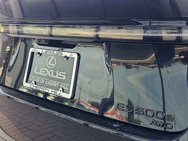 New 2026 Lexus ES 500e AWD/4WD image 18