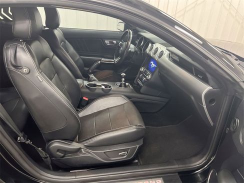 Used 2019 Ford Mustang GT Premium image 22