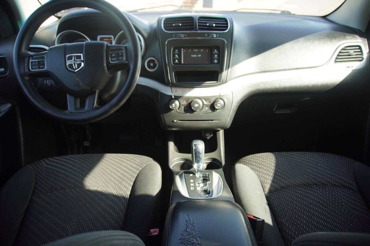 Used 2016 Dodge Journey SXT w/ Comfort/Convenience Group AWD/4WD image 20