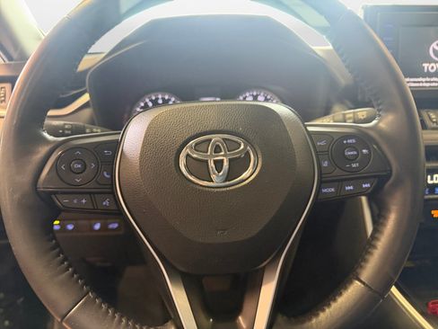 Used 2022 Toyota RAV4 XLE Premium AWD/4WD image 13