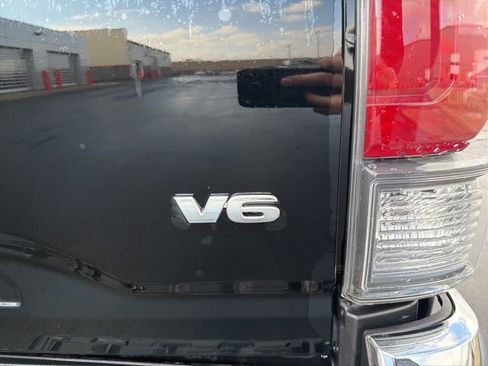 Used 2023 Toyota Tacoma TRD Off-Road image 11