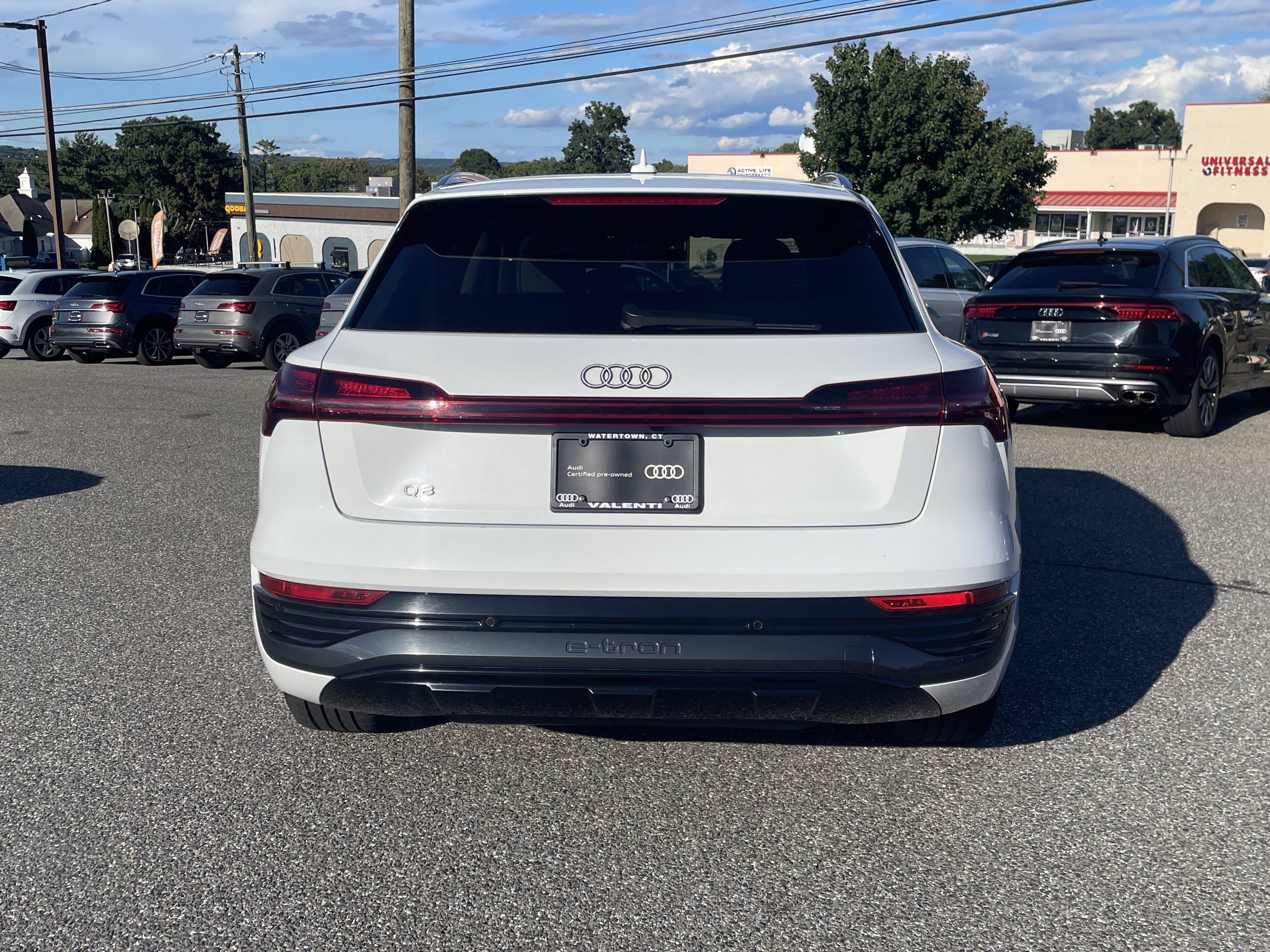 Certified 2024 Audi Q8 e-tron Premium Plus w/ Premium Plus Package AWD/4WD image 5