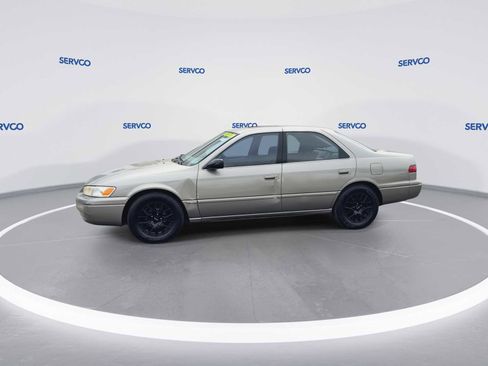 Used 1999 Toyota Camry LE image 4