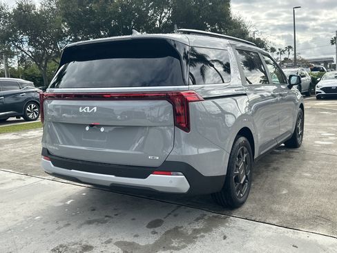 New 2026 Kia Carnival EX FWD image 6