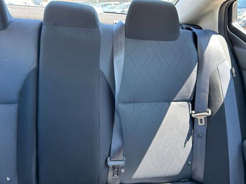 Used 2025 Nissan Versa SV FWD image 32