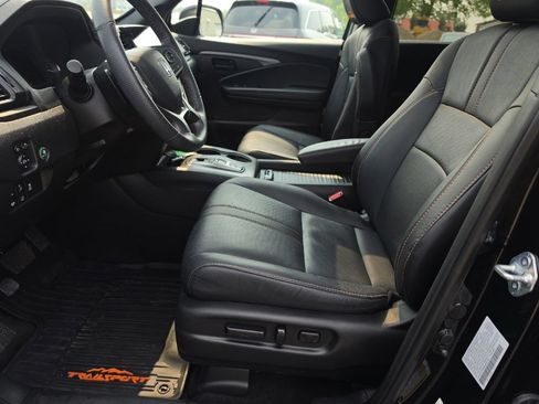 Certified 2023 Honda Passport TrailSport image 24