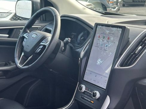 Used 2023 Ford Edge SEL image 25