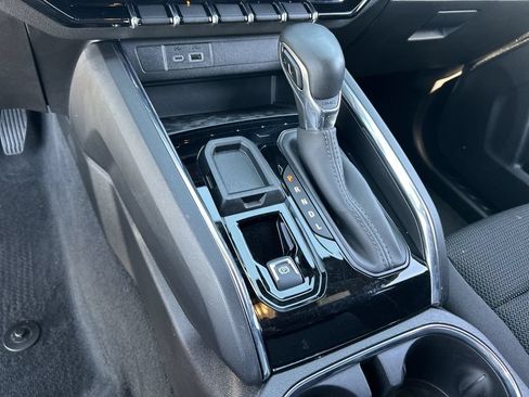 Used 2025 GMC Canyon Elevation RWD image 16