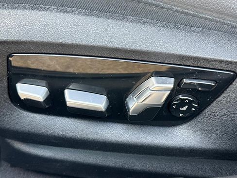 Used 2023 BMW M550i xDrive w/ Parking Assistance Package image 20