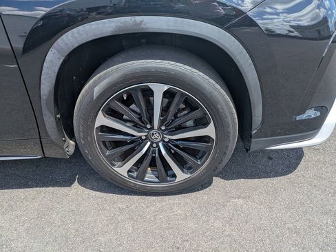 Used 2022 Toyota Highlander XSE image 11