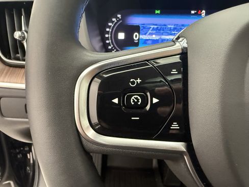 Certified 2023 Volvo XC60 B5 Plus w/ Climate Package AWD/4WD image 16