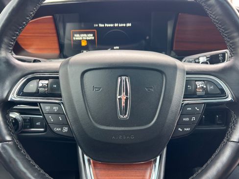 Used 2019 Lincoln Navigator L Reserve image 25
