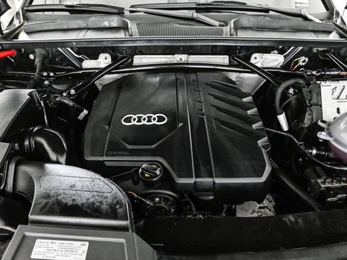 Used 2023 Audi Q5 2.0T Premium w/ Convenience Package AWD/4WD image 24
