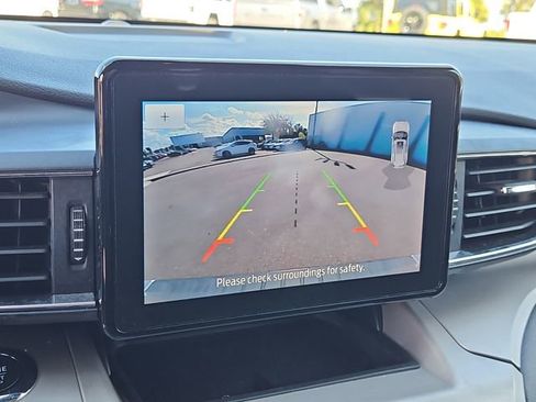 Used 2023 Ford Explorer XLT w/ Equipment Group 202A image 27