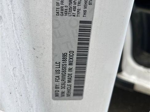 Used 2025 RAM ProMaster 2500 w/ Convenience Group FWD image 9