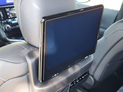 New 2025 Lexus LX 600 4WD w/ Luxury Package image 20