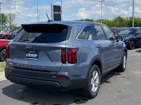 Used 2021 Kia Sorento LX image 7