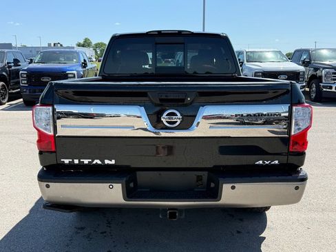 Used 2018 Nissan Titan Platinum Reserve AWD/4WD image 12