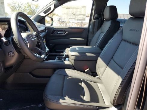 New 2026 GMC Yukon XL Denali image 19