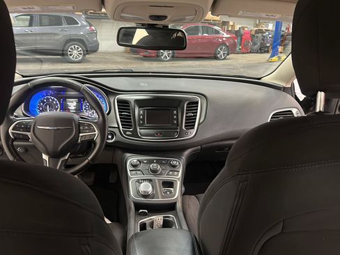 Certified 2016 Chrysler 200 Limited w/ Convenience Group FWD image 26