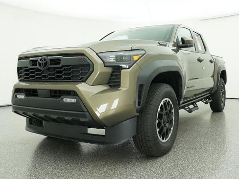 New 2026 Toyota Tacoma TRD Off-Road AWD/4WD image 19