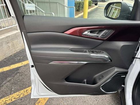 New 2026 Chevrolet Traverse Z71 w/ Enhanced Driving Package AWD/4WD image 13