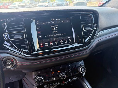 Used 2023 Dodge Durango GT AWD/4WD image 16
