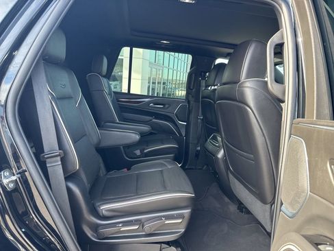 Used 2023 Cadillac Escalade Premium Luxury image 26