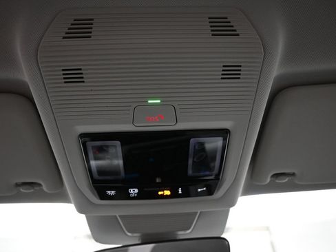 Used 2025 Volkswagen Tiguan S FWD image 28