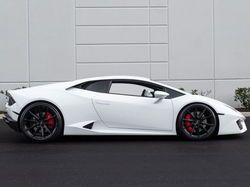 Used 2016 Lamborghini Huracan LP 580-2 RWD image 13