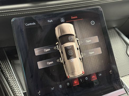 Certified 2025 Cadillac Escalade V AWD/4WD image 27