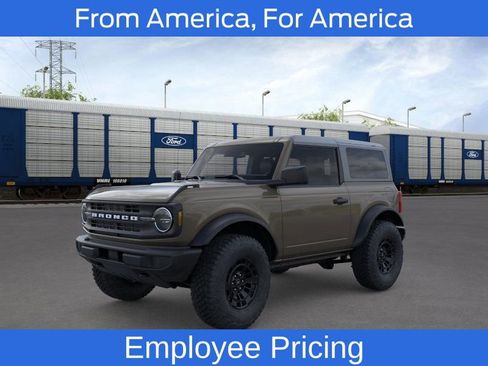 New 2026 Ford Bronco 2-Door w/ Sasquatch Package AWD/4WD image 3