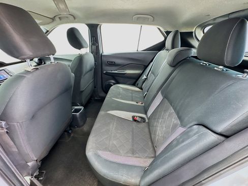 Used 2020 Nissan Kicks S image 15