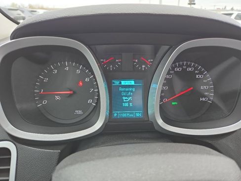 Used 2017 Chevrolet Equinox Premier w/ Enhanced Convenience Package AWD/4WD image 20